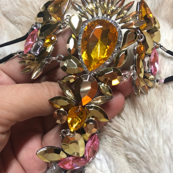 *SOLD* Jeweled Foot Chain Beach Sandals 2 Pieces - Picture 7 of 10